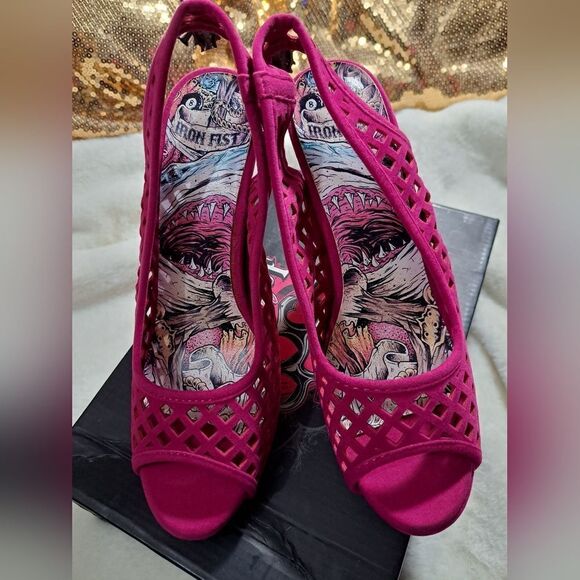 NIB Iron Fist High & Dry Platform - Picture 6 of 8